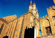 Kościół Najświętszej Marii Panny - widok z Rynku Staromiejskiego