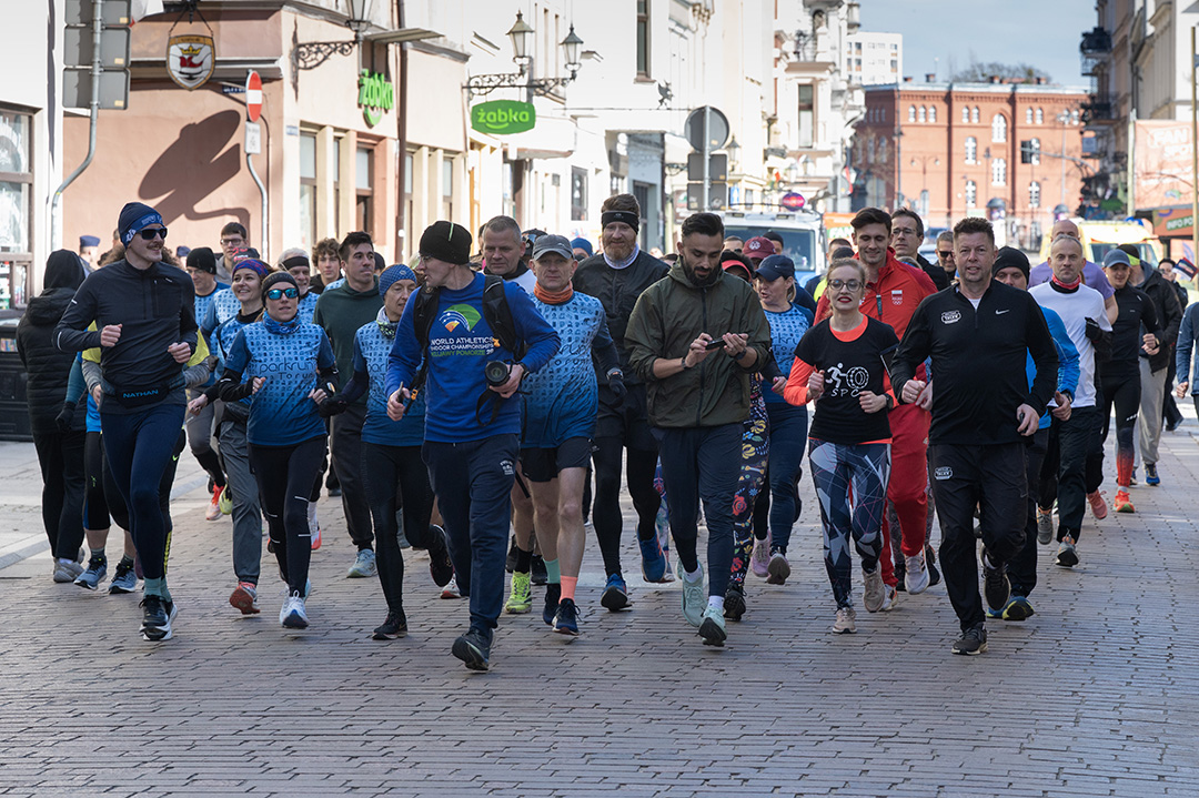 Adam Kszczot i wspólne śniadanie w ruchu