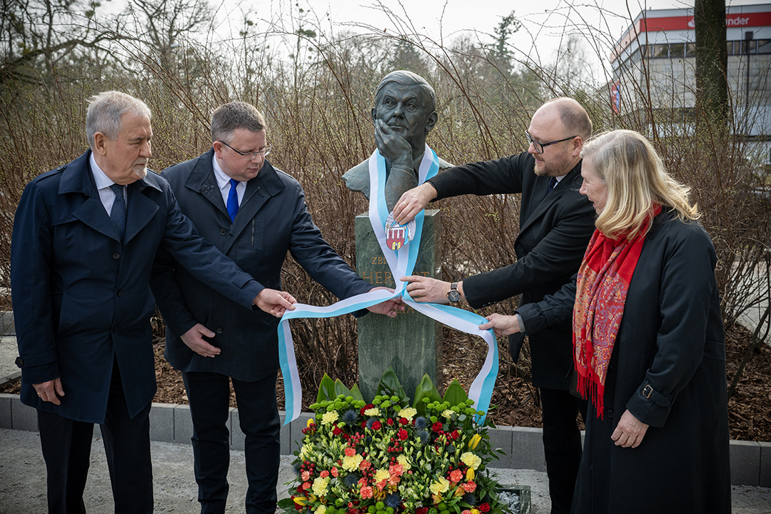 Pamięci Zbigniewa Herberta