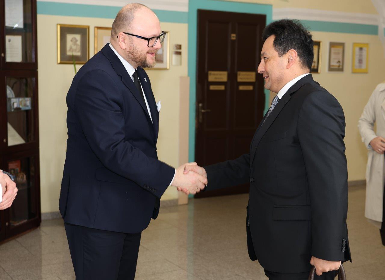 Spotkanie z Ambasadorem Uzbekistanu