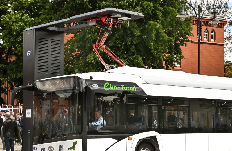 Ładowarka pantografowa