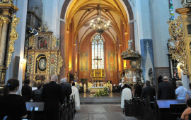 Zdjęcie z galerii 80 lat bazyliki katedralnej w Toruniu
