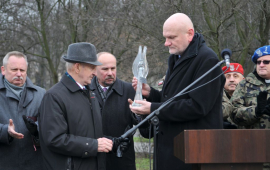 Zdjęcie z galerii Pomnik Artylerzystów Polskich w nowym miejscu