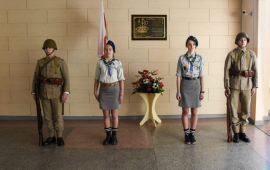 Zdjęcie z galerii 20. rocznica nadania SP 32 w Toruniu imienia Armii Krajowej