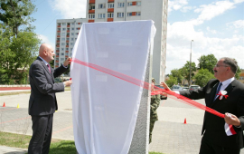 Zdjęcie z galerii Odsłonięcie pomnika Zesłańców Sybiru w Toruniu