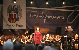 Zdjęcie z galerii XX Festiwal "Toruń. Nova Muzyka i architektura"