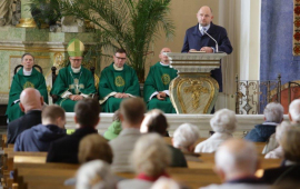 Na zdjęciu: prezydent Zaleski podczas mszy świętej