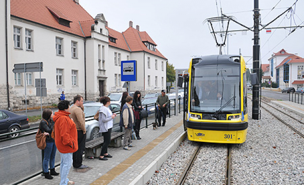 Przystanek tramwajowy przy ul. Broniewskiego w Toruniu