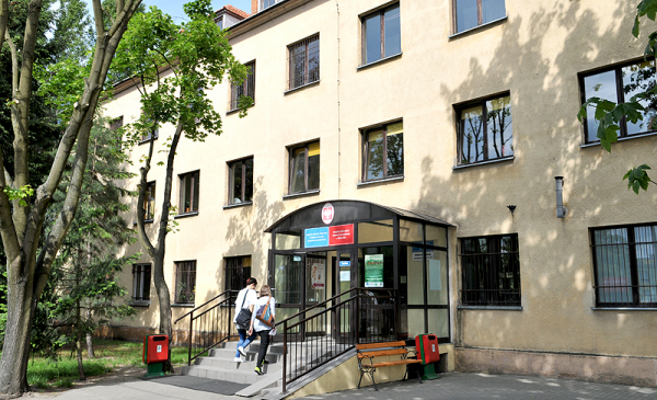 Na zdjęciu siedziba Toruńskie Centrum Świadczeń Rodzinie przy ul. Batorego