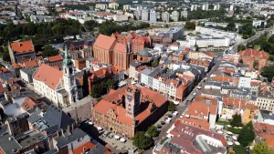 Dyrektorzy placówek oświatowych poszukiwani