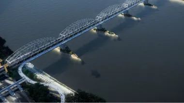 Wizualizacja planowanej kładki pieszo-rowerowej przez Wisłę