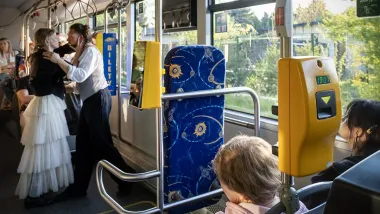 Spektakl "Drogi" w autobusie MZK