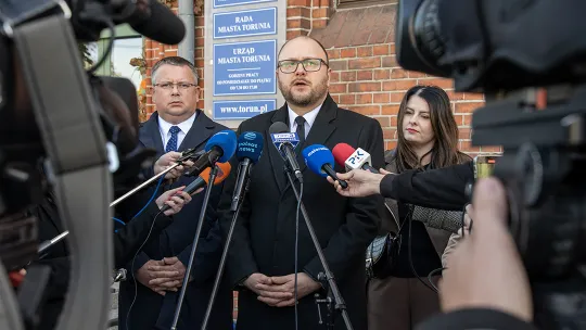 Ograniczenia w nocnej sprzedaży alkoholu: najpierw analiza, konsultacje społeczne