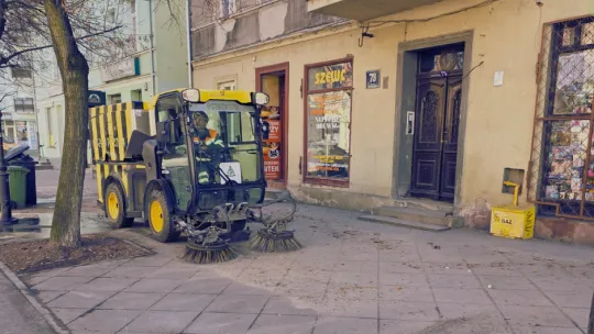 Trwa pozimowe sprzątanie miasta