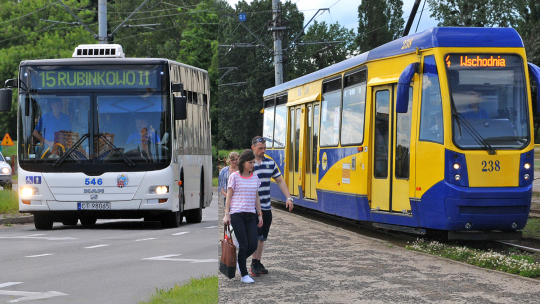 Autobusy i tramwaje