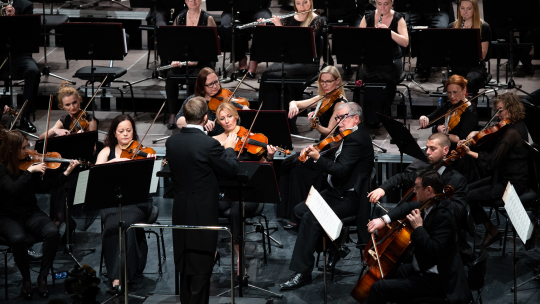 Toruńska Orkiestra Symfoniczna podczas koncertu