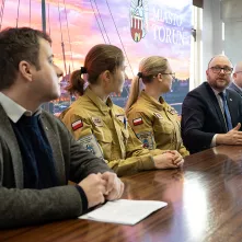 Miasto Toruń przekazało OSP Podgórz dawną ujeżdżalnię