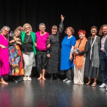 Życie widziane oczami osób zmagających się z chorobami onkologicznymi było tematem spektaklu "Krąg Kobiet", który przedstawiła w minioną niedzielę grupa teatralna "ONKO-świat", działająca w ramach Akademii Walki z Rakiem Fundacji "Światło".