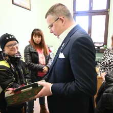 Goście z „Dorotkowa” z wizytą w Urzędzie Miasta
