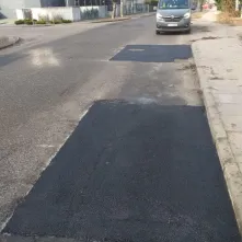 Trwa akcja łatania dziur po zimie, ul. Hallera