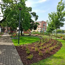 Park kieszonkowy przy skrzyżowaniu ul. Gagarina i ul. Sienkiewicza 