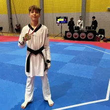 Marcel Iwicki z medalem