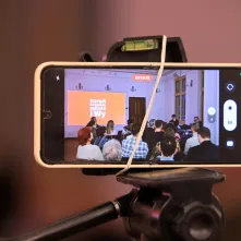 Muzyczna podróż z Hirkiem Wroną