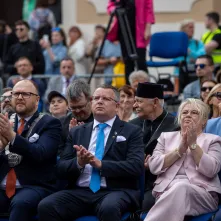 Uroczyste posiedzenie Senatu UMK na Rynku Staromiejskim 