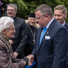 Uroczyste posiedzenie Senatu UMK na Rynku Staromiejskim 