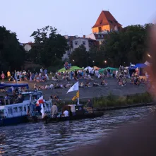 9. Festiwal Wisły - nocna parada łodzi i statków, widowisko światło-dźwięk
