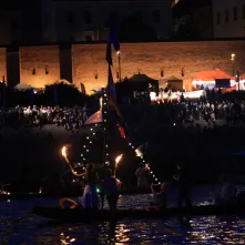 9. Festiwal Wisły - nocna parada łodzi i statków, widowisko światło-dźwięk