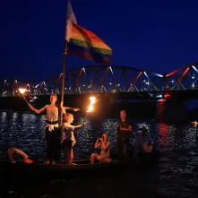 9. Festiwal Wisły - nocna parada łodzi i statków, widowisko światło-dźwięk