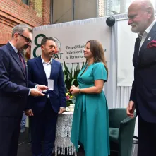 80-lecie Zespołu Szkół Inżynierii Środowiska w Toruniu, wręczenie Medalu "Za Zasługi dla Miasta Torunia"