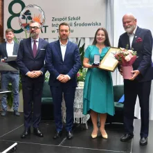 80-lecie Zespołu Szkół Inżynierii Środowiska w Toruniu, wręczenie Medalu "Za Zasługi dla Miasta Torunia"