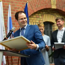 80-lecie Zespołu Szkół Inżynierii Środowiska w Toruniu, wręczenie Medalu "Za Zasługi dla Miasta Torunia"