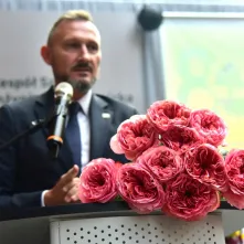 80-lecie Zespołu Szkół Inżynierii Środowiska w Toruniu, wręczenie Medalu "Za Zasługi dla Miasta Torunia"