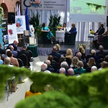 80-lecie Zespołu Szkół Inżynierii Środowiska w Toruniu, wręczenie Medalu "Za Zasługi dla Miasta Torunia"