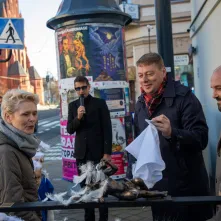 Anioł przy Domu Pizzy i Tapas 