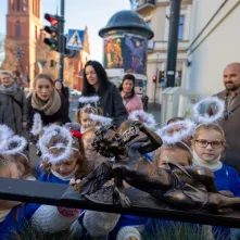 Anioł przy Domu Pizzy i Tapas 