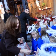 Toruńska starówka wzbogaciła się o kolejnego, siódmego aniołka.