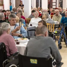 Z życzeniami dla mieszkańców i pracowników Domu Pomocy Społecznej w Toruniu