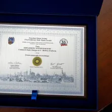 Wręczenie podziękowań Justynie Kardasz i Krzysztofowi Kołowskiemu