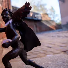 Nowy aniołek przy Krzywej Wieży, 2.03.2026