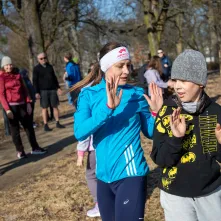 Międzypokoleniowy bieg w Parku Glazja