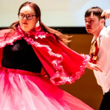 „Piękna i Bestia” w wykonaniu Teatru „Czy TAK, czy NIE?”