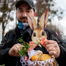 Święconka w kasku – wielkanocna tradycja na dwóch kołach