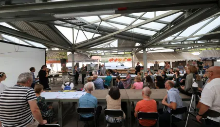 Spotkanie na targowisku miejskim