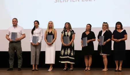 Nauczyciele dyplomowani odebrali akty nadania stopnia awansu