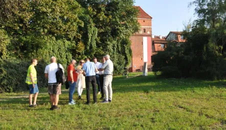 Przekazanie terenu do badań archeologom z UMK