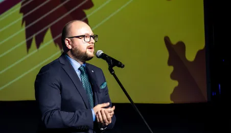 Seniorzy na dziewiątym forum